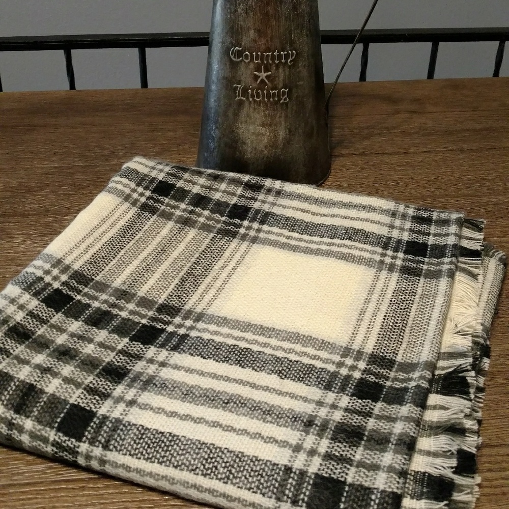 Black and White Acrylic Plaid Shawl Scarf Wrap